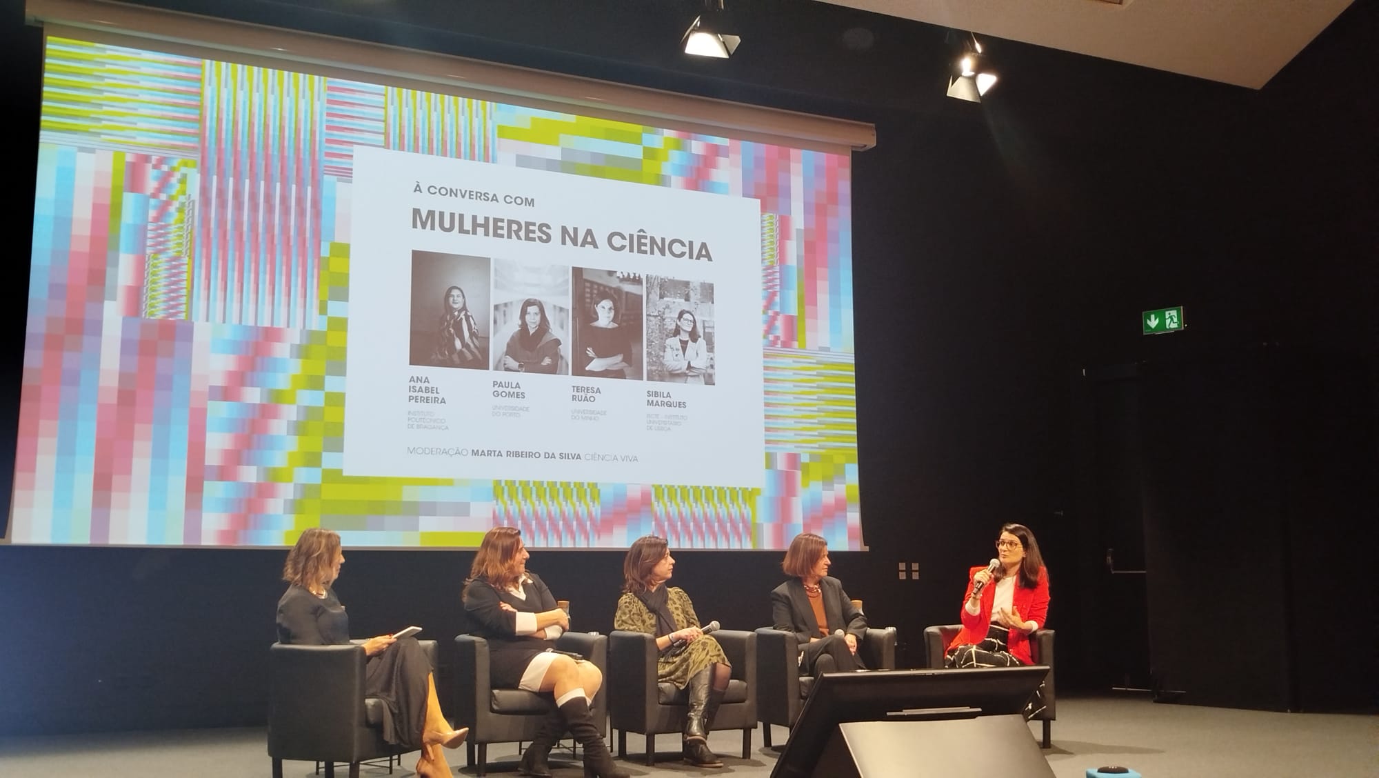 Mais 107 cientistas homenageadas no 5.º volume do livro “Mulheres na Ciência”